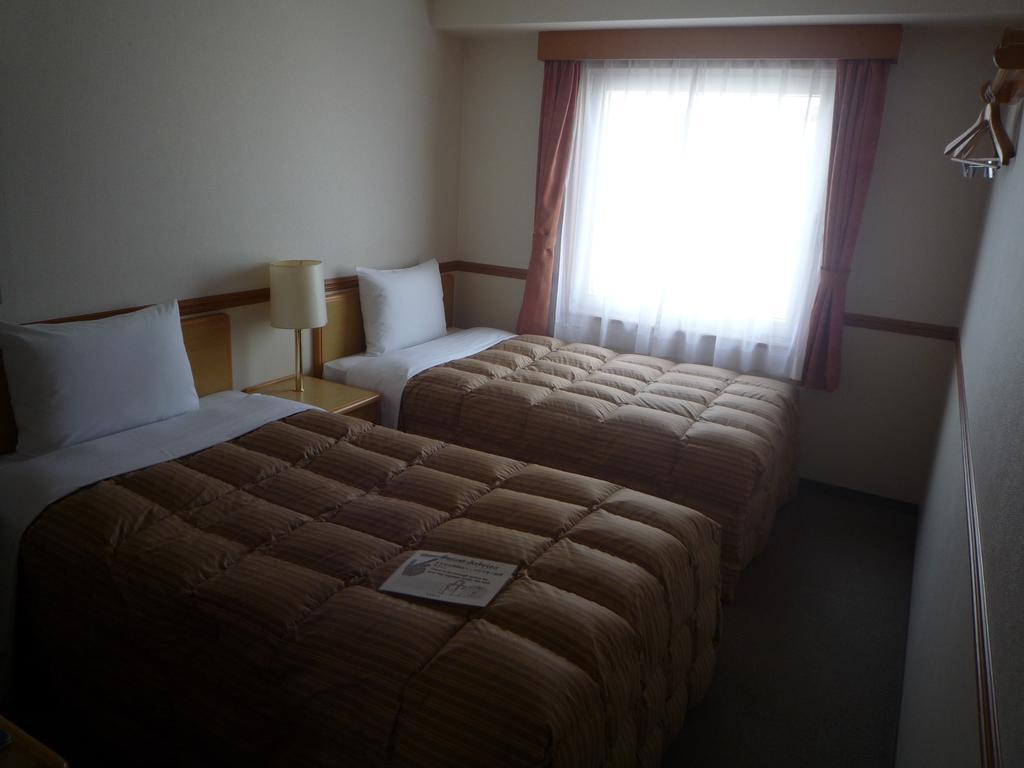 Toyoko Inn Hiroshima Heiwa-Odori Exteriör bild