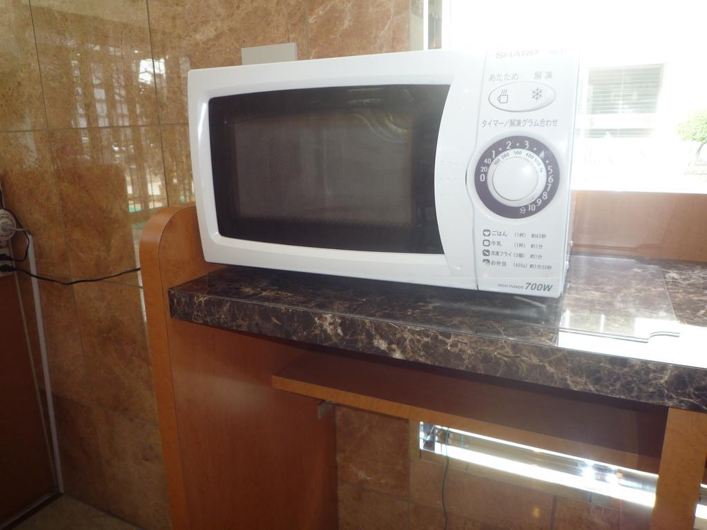 Toyoko Inn Hiroshima Heiwa-Odori Exteriör bild